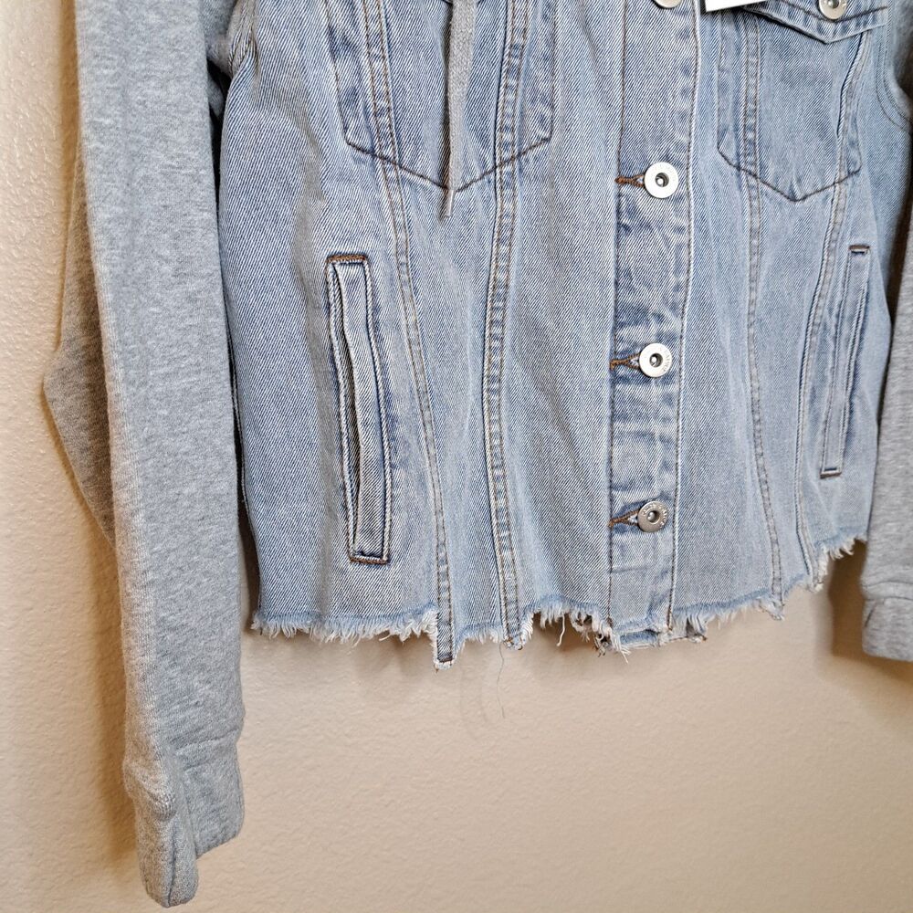 NEW Dance & Marvel Women Jean Jacket raw hem size XS Light Wash Detachable Hood - Picture 6 of 8